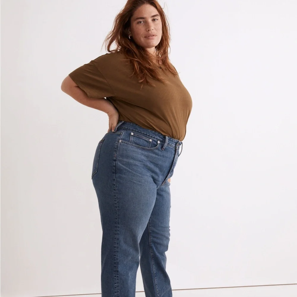 Madewell Curvy Perfect Vintage Straight Jean in Mayfield Wash - Picture 2 of 15